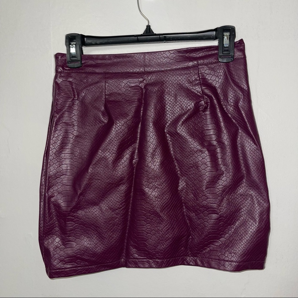 Windsor textured leather skirt